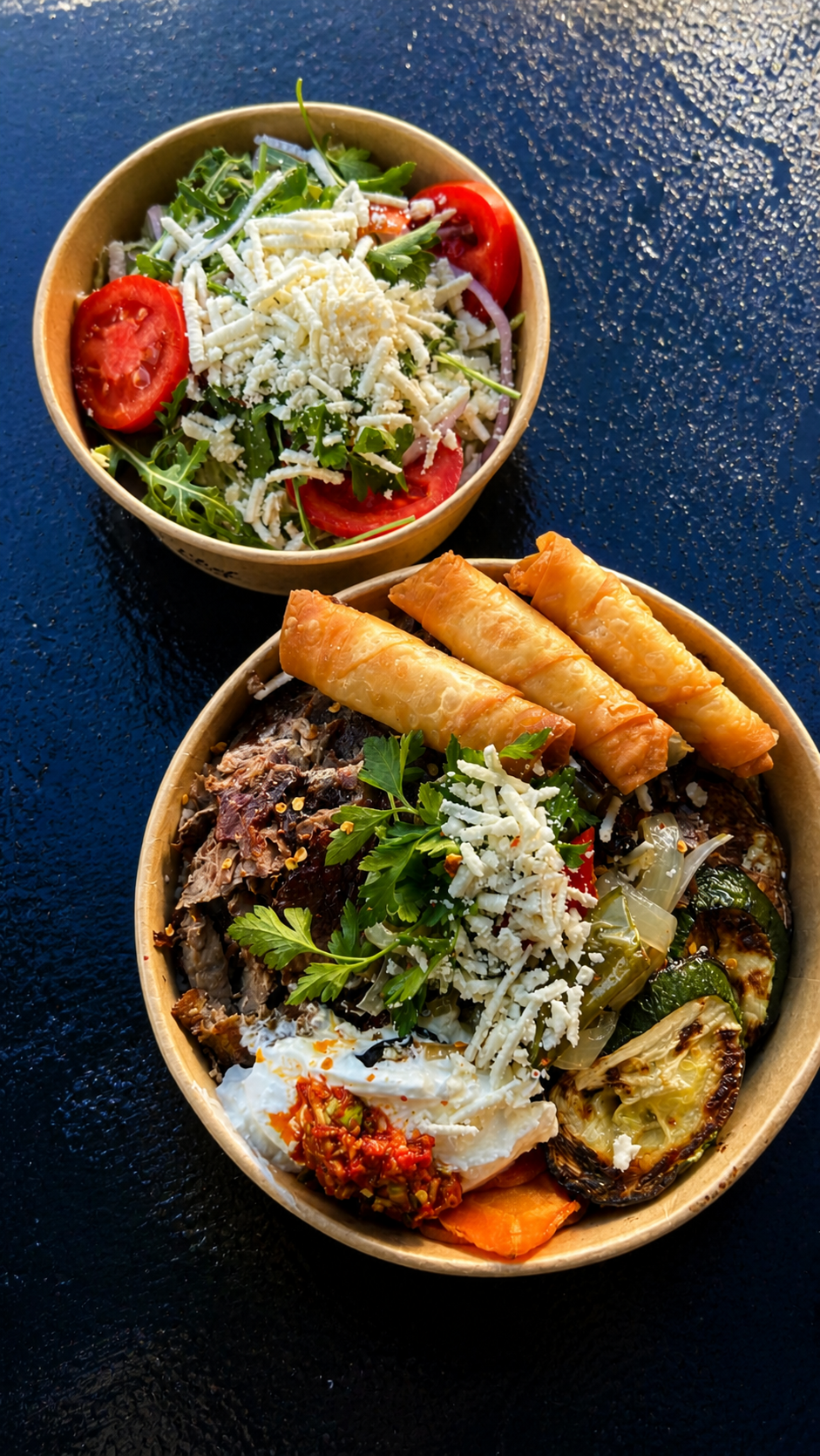 Steak Teller mit Salat & Börek